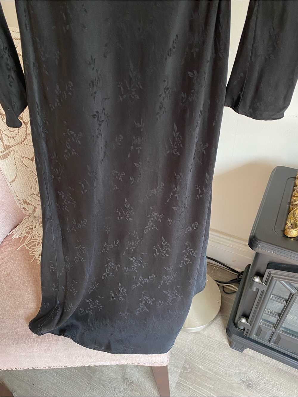 REFORMATION BLACK SILK MIDI DRESS - Picture 13 of 16